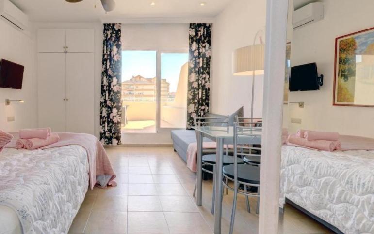 El Estudio De La Playa Benalbeach 324 Gran Terraza Vistas Al Mar Benalmadena Exterior photo